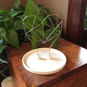 🛍️FREE w/$15☀️ Coxet Wire Heart Ceramic Jewelry Holder